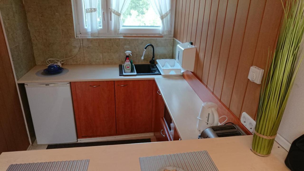 Bpr P3 Lodge Apartment With A/C Budapest Esterno foto