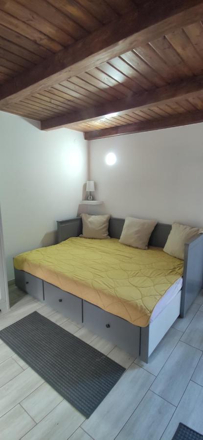 Bpr P3 Lodge Apartment With A/C Budapest Esterno foto